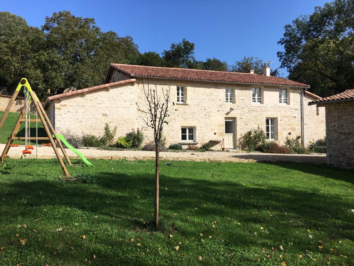 Gîtes Les Demeures de Valette Azay-le-Brule Extérieur photo