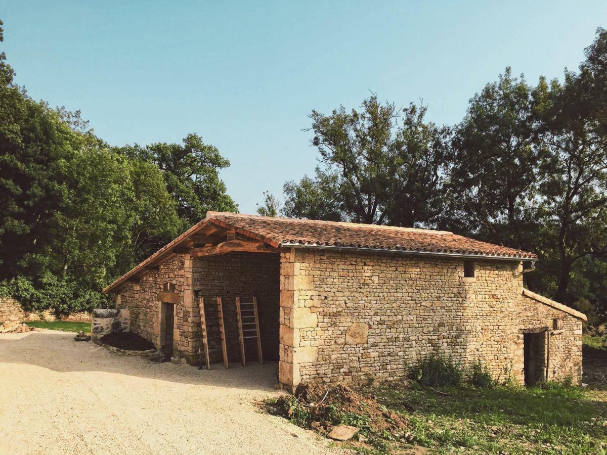 Gîtes Les Demeures de Valette Azay-le-Brule Extérieur photo