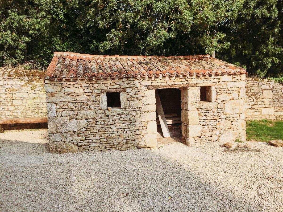 Gîtes Les Demeures de Valette Azay-le-Brule Extérieur photo