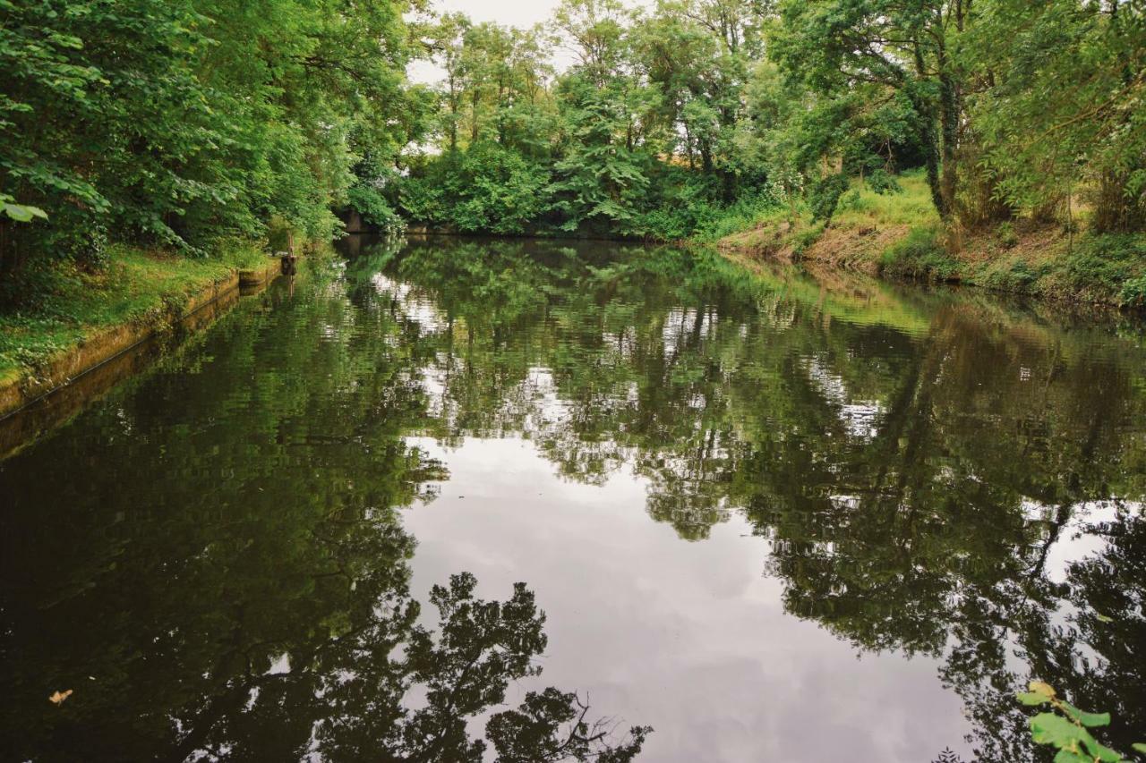 Gîtes Les Demeures de Valette Azay-le-Brule Extérieur photo