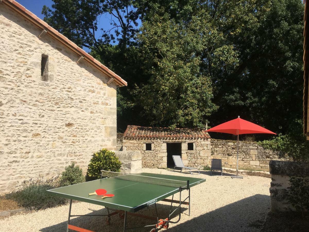 Gîtes Les Demeures de Valette Azay-le-Brule Extérieur photo