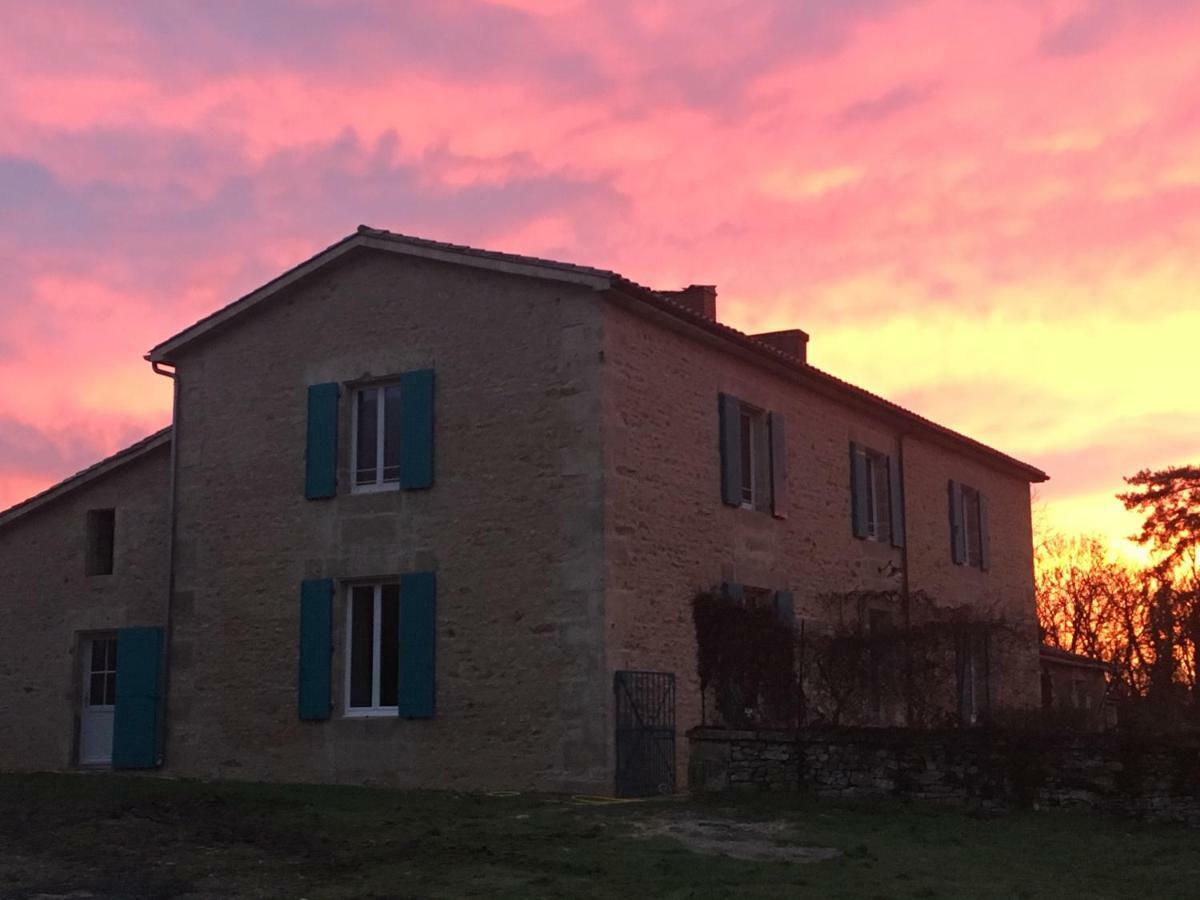 Gîtes Les Demeures de Valette Azay-le-Brule Extérieur photo